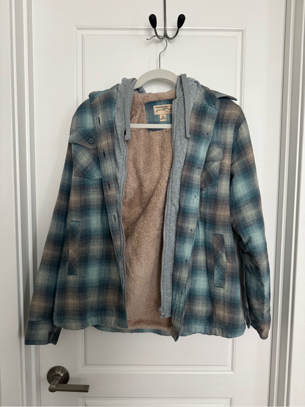 Canyon Guide Outfitters Women's Hooded Plaid Button Jacket Small